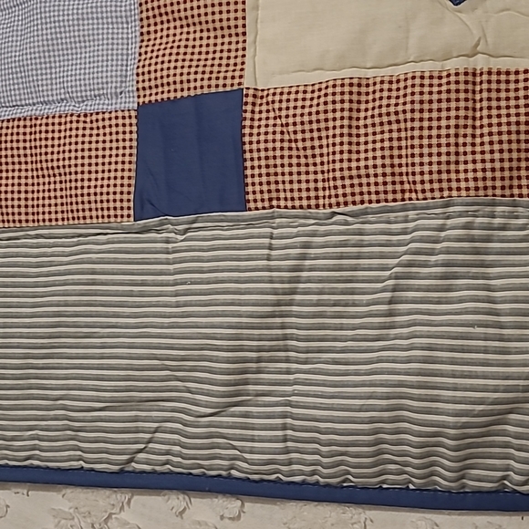 Lid'l Dolly's Sports Quilt - Picture 9 of 16